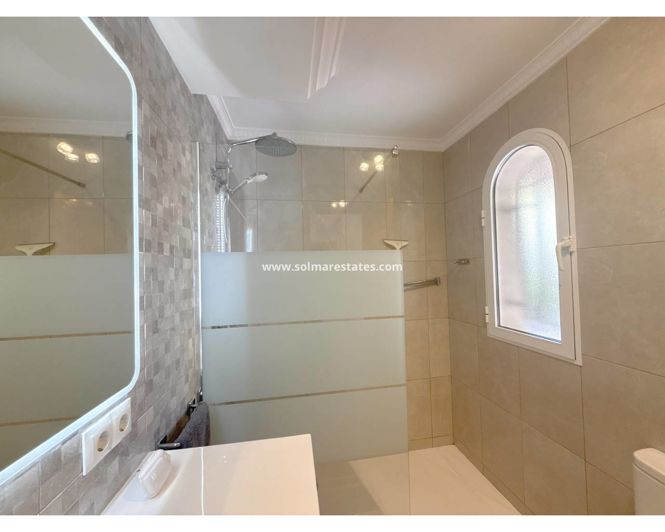 Image No.15-3 Bed Villa for sale