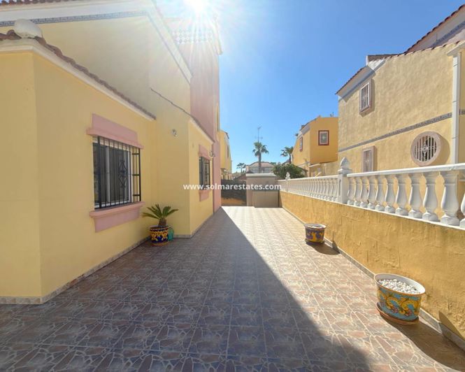 Image No.37-3 Bed Villa for sale