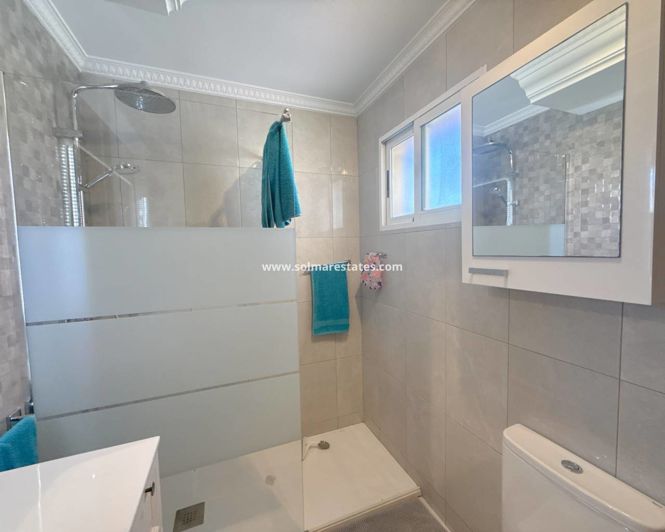 Image No.41-3 Bed Villa for sale