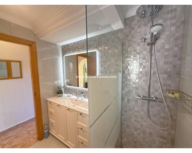 Image No.5-3 Bed Villa for sale