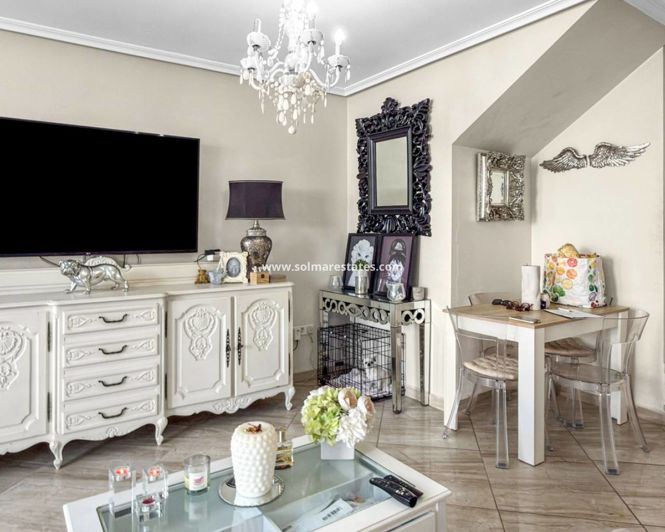 Image No.6-2 Bed Townhouse for sale