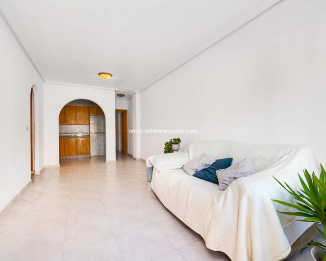 Image No.2-Appartement de 2 chambres à vendre à Playa Flamenca