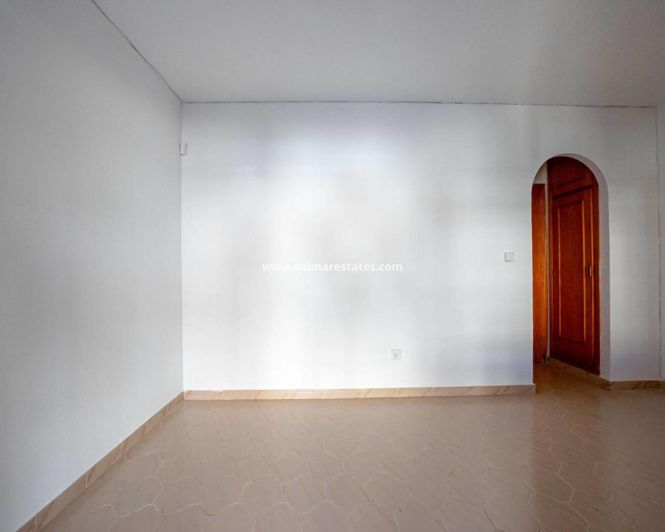 Image No.10-1 Bed Apartment for sale