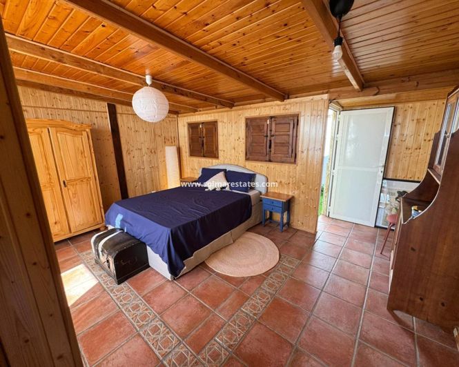 Image No.14-2 Bed Apartment for sale