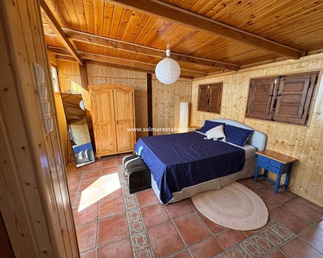 Image No.15-2 Bed Apartment for sale