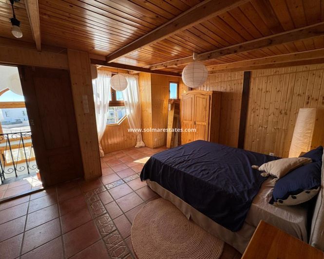 Image No.16-2 Bed Apartment for sale