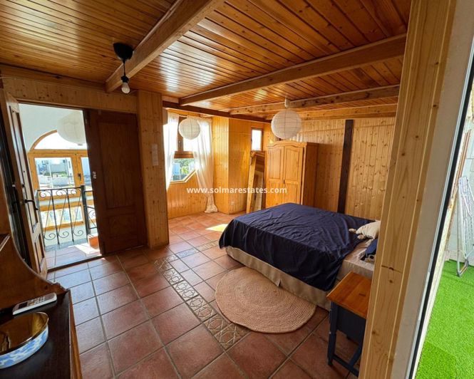 Image No.17-2 Bed Apartment for sale