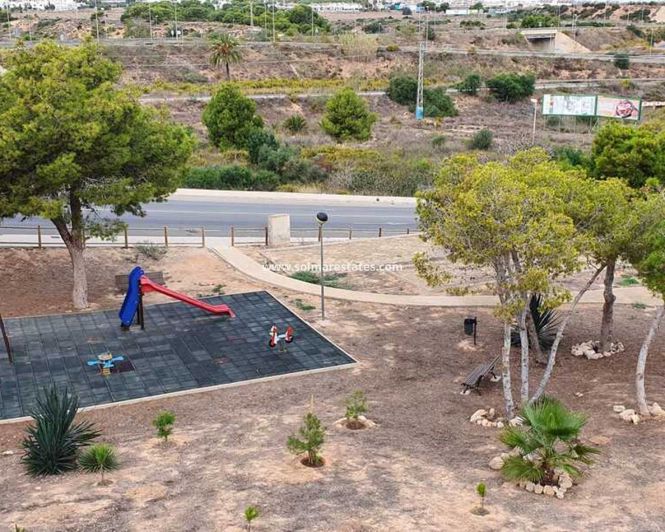 Image No.20-2 Bed Apartment for sale