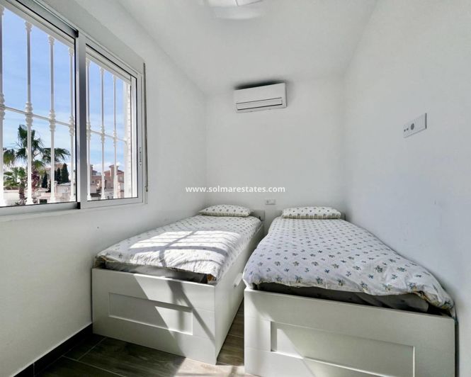 Image No.17-5 Bed Villa for sale