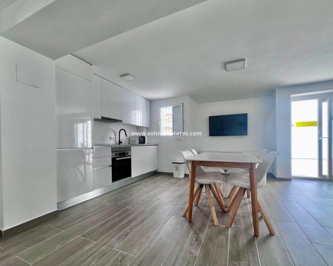 Image No.30-5 Bed Villa for sale