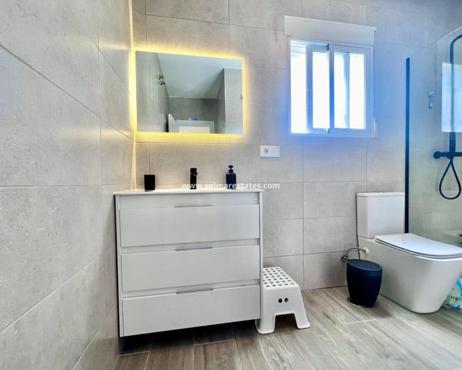 Image No.40-5 Bed Villa for sale