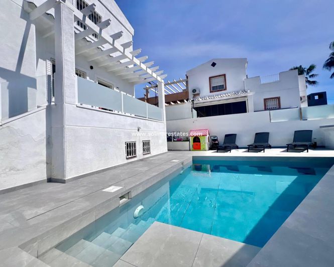 Image No.44-5 Bed Villa for sale