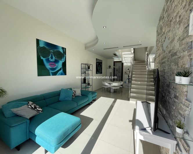 Image No.16-2 Bed House for sale