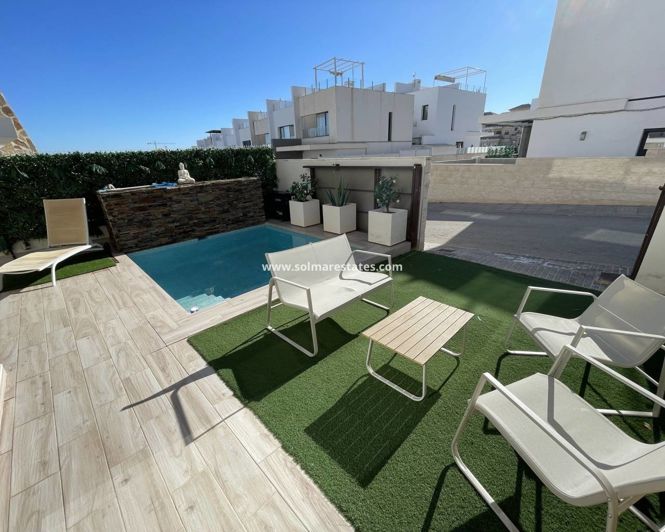 Image No.2-2 Bed House for sale