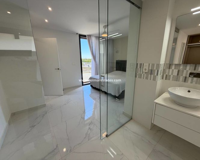 Image No.21-3 Bed Villa for sale