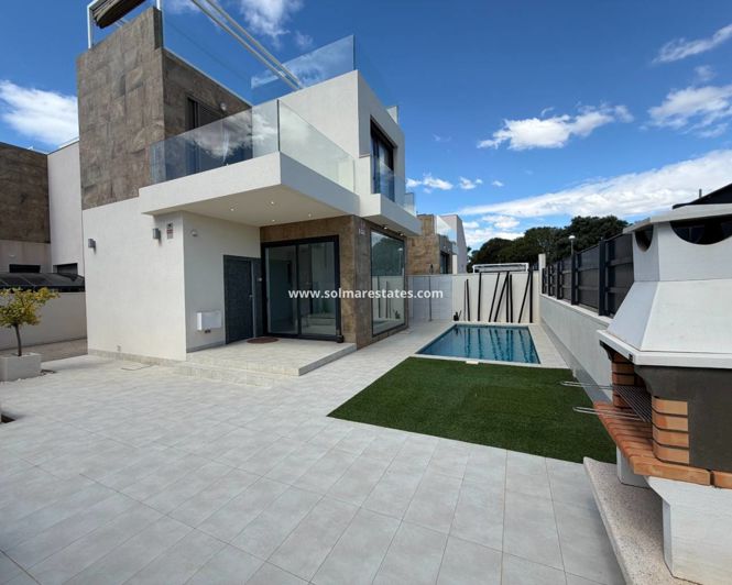 Image No.30-3 Bed Villa for sale