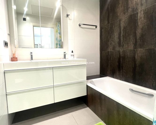 Image No.11-2 Bed Apartment for sale