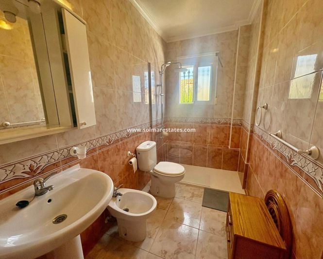 Image No.8-2 Bed Bungalow for sale