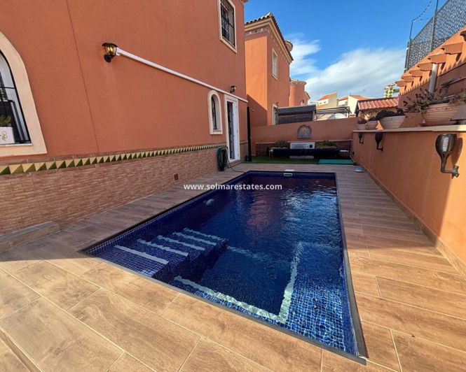 Image No.12-3 Bed Villa for sale