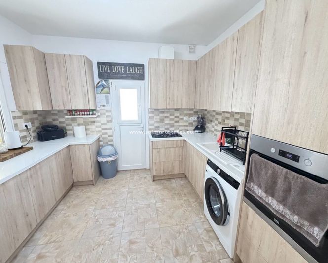 Image No.10-2 Bed Bungalow for sale