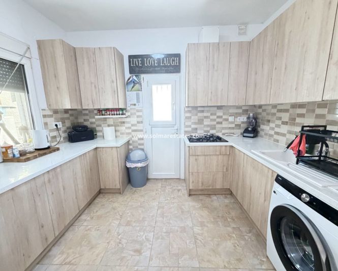 Image No.11-2 Bed Bungalow for sale