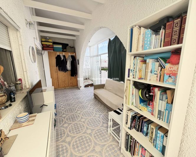 Image No.8-2 Bed Bungalow for sale