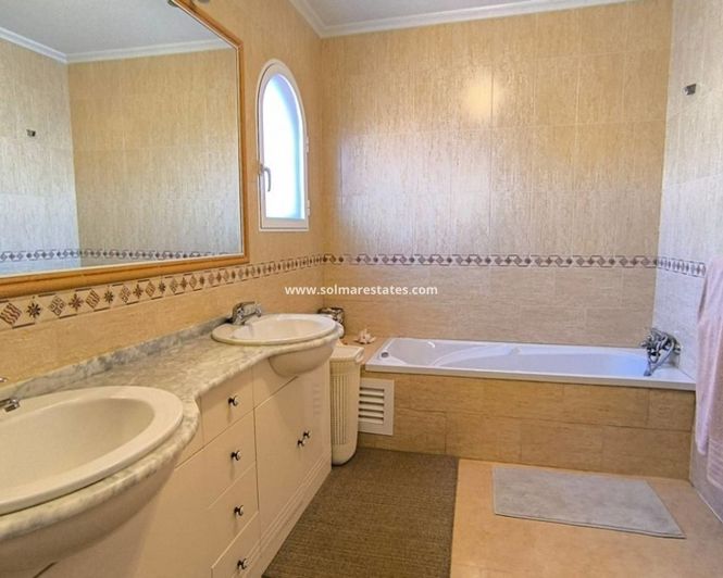 Image No.21-3 Bed Quad for sale