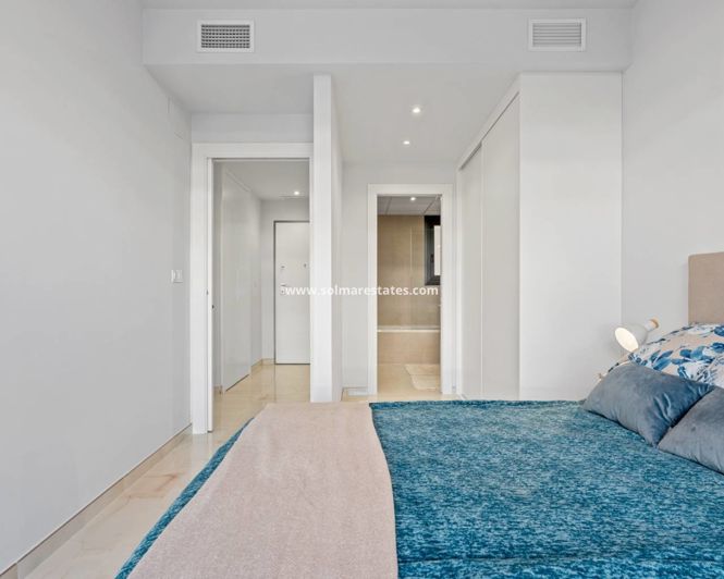 Image No.21-3 Bed Apartment for sale