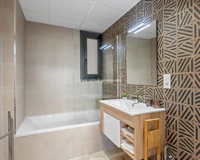 Image No.22-3 Bed Apartment for sale