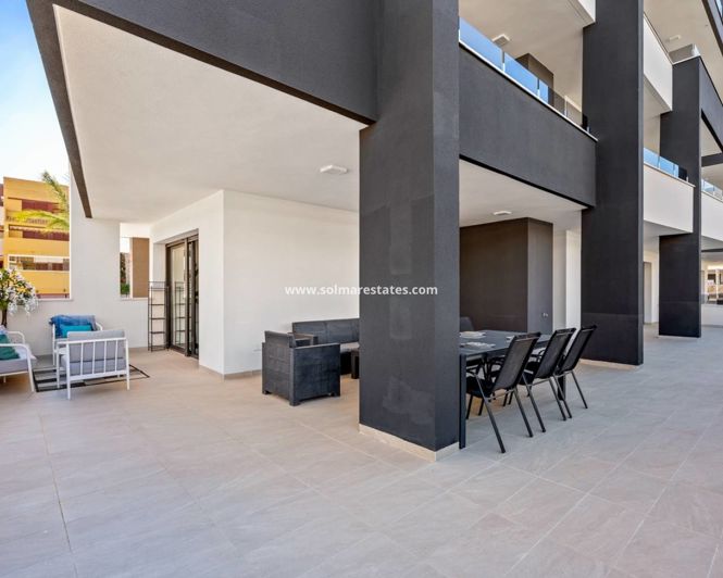 Image No.27-3 Bed Apartment for sale