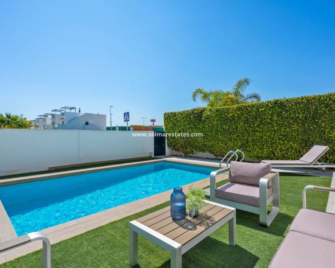 Image No.26-3 Bed Villa for sale