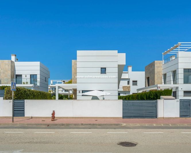 Image No.40-3 Bed Villa for sale