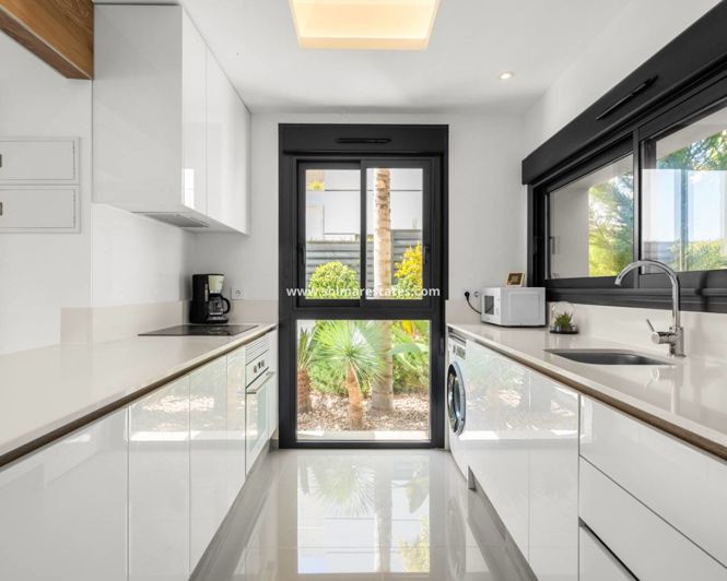 Image No.9-3 Bed Villa for sale