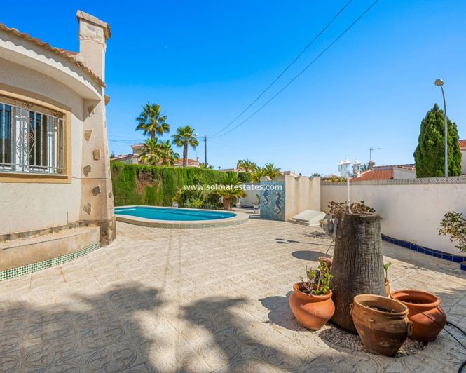 Image No.25-2 Bed Villa for sale