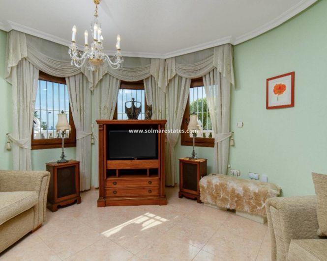 Image No.12-2 Bed Villa for sale