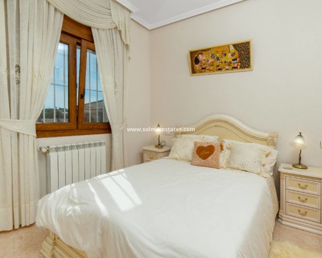 Image No.33-2 Bed Villa for sale