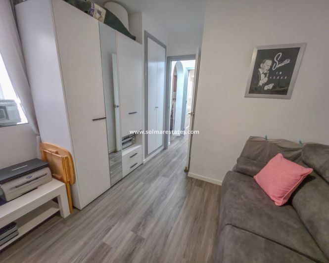 Image No.20-2 Bed Apartment for sale