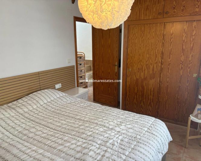 Image No.18-3 Bed Townhouse for sale