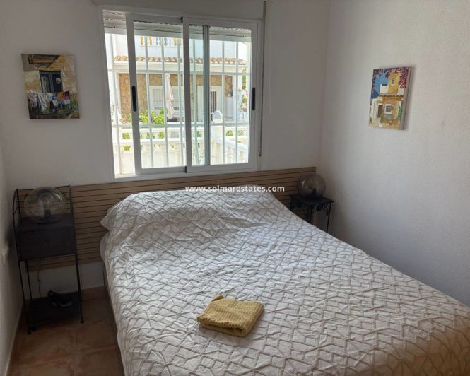 Image No.20-3 Bed Townhouse for sale