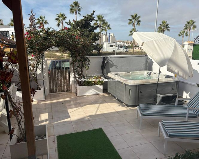 Image No.23-3 Bed Townhouse for sale