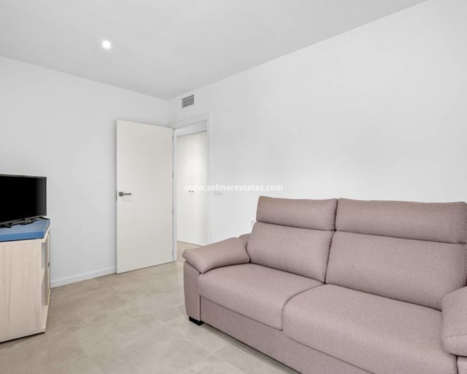 Image No.28-3 Bed Apartment for sale
