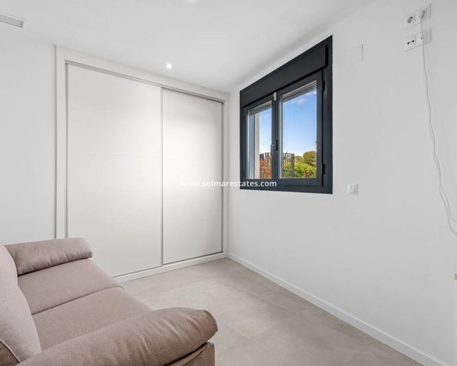 Image No.29-3 Bed Apartment for sale