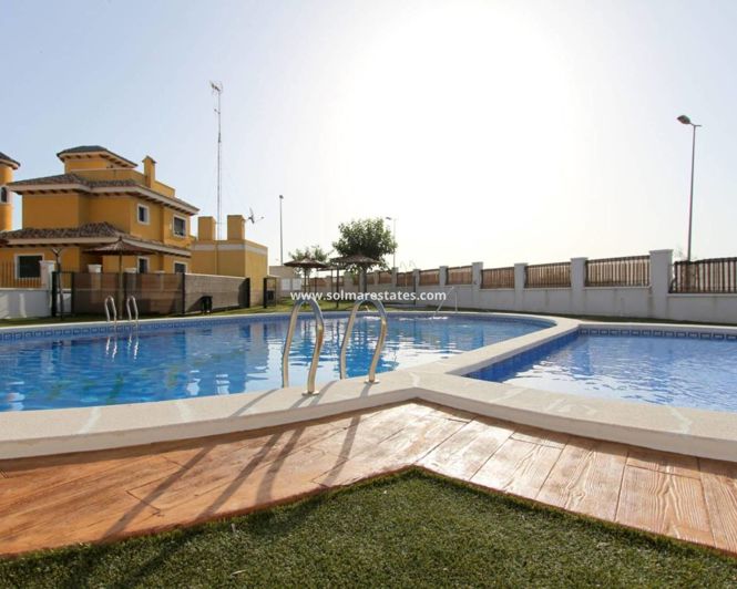 Image No.18-2 Bed House for sale