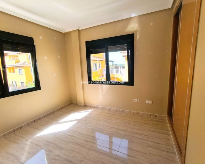 Image No.7-2 Bed House for sale