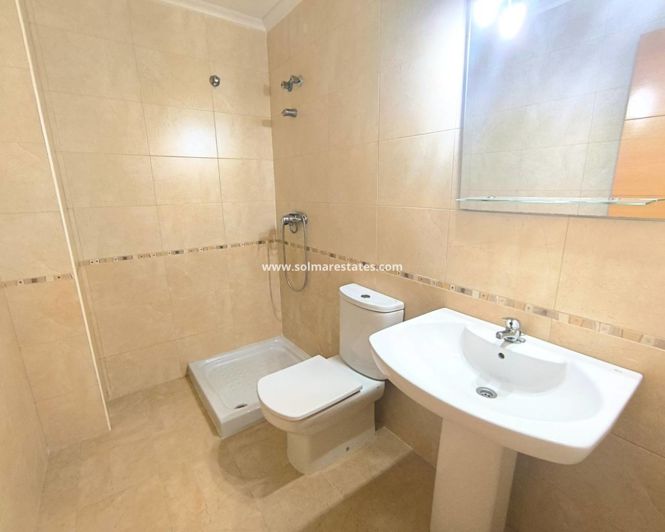 Image No.17-3 Bed House for sale