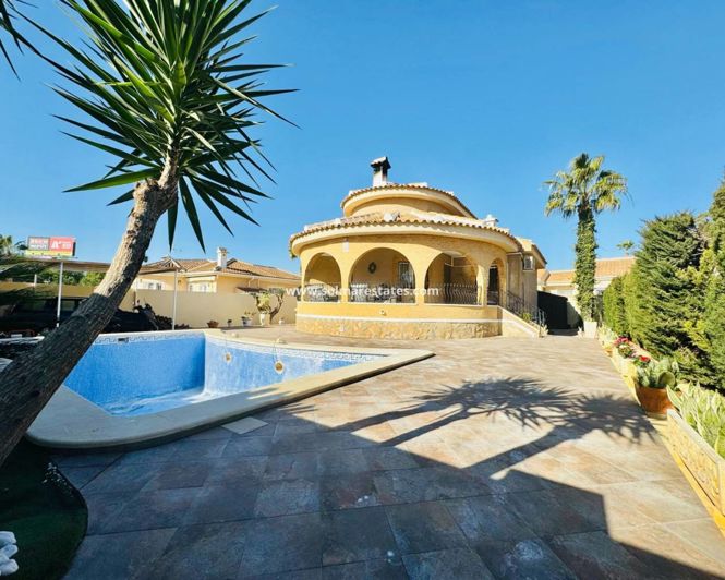 Image No.29-3 Bed Villa for sale