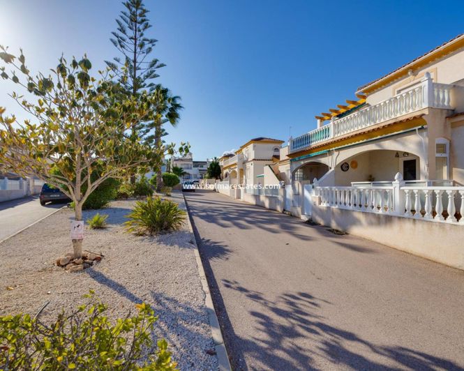 Image No.2-Quad de 2 chambres à vendre à Orihuela Costa
