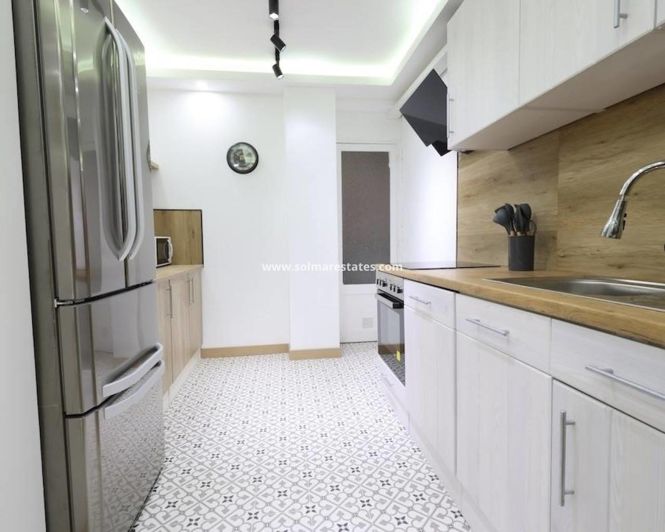Image No.4-4 Bed Apartment for sale