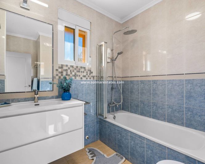 Image No.20-3 Bed Villa for sale