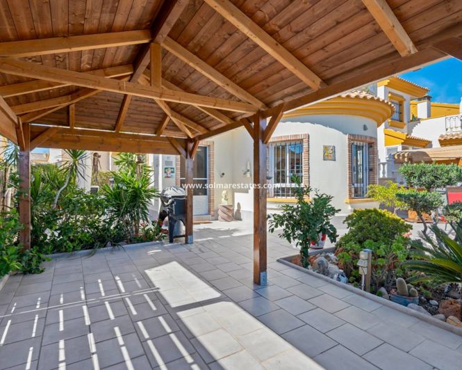 Image No.26-3 Bed Villa for sale